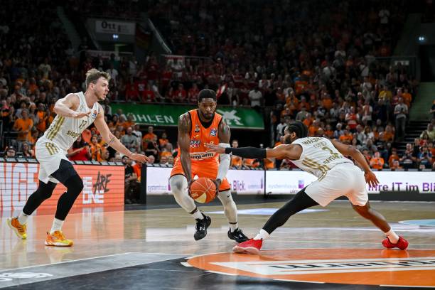 强硬拦截或 强硬拦截或